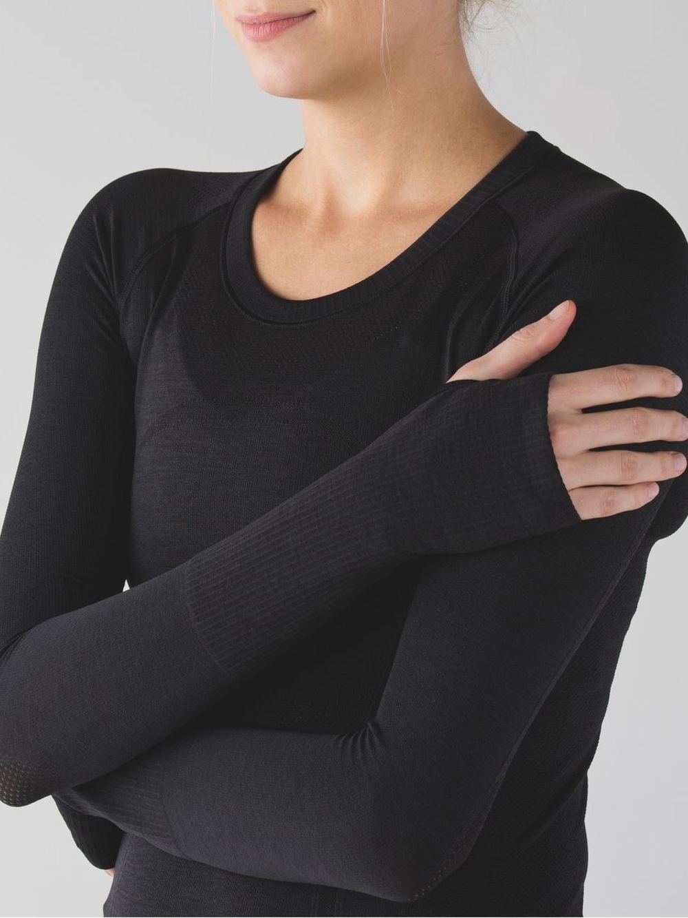 Lululemon Swiftly Tech Long Sleeve Crew size 6